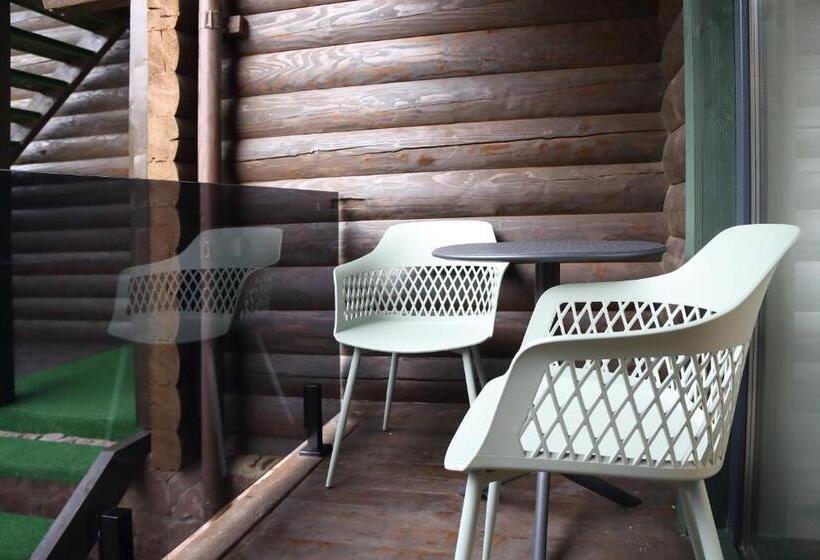 اتاق لوکس با بالکن, Bukovel