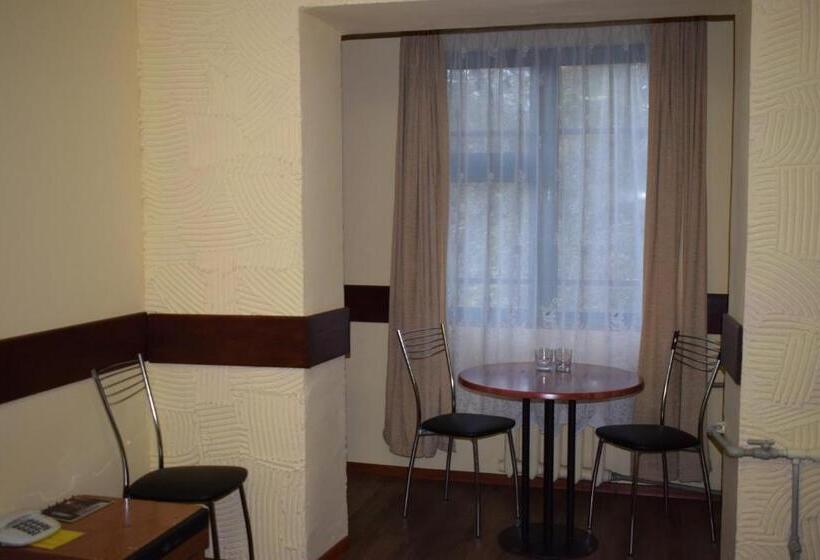 سوییت جونیور, Desna Kut