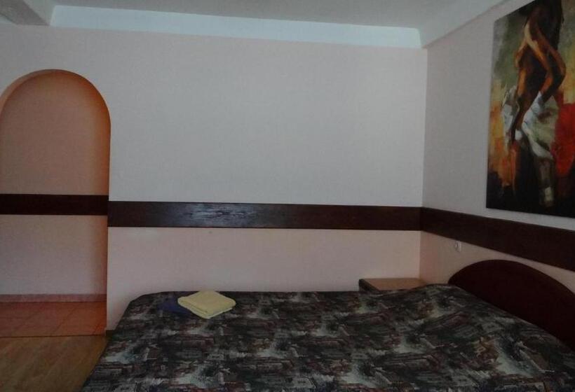 سوییت جونیور, Desna Kut