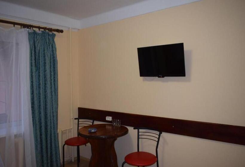 اتاق استاندارد با بالکن, Desna Kut