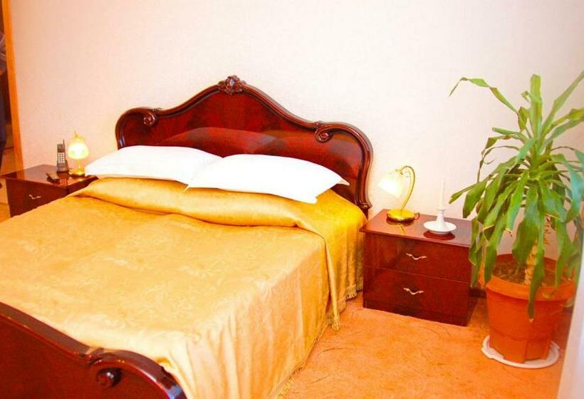 سوییت, Complex Druzhba