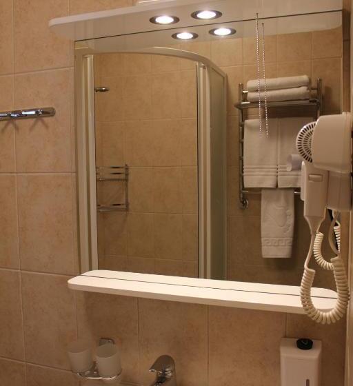 اتاق استاندارد چهار تخته, Kiev 365 Park