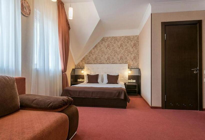 اتاق استاندارد چهار تخته, Kiev 365 Park