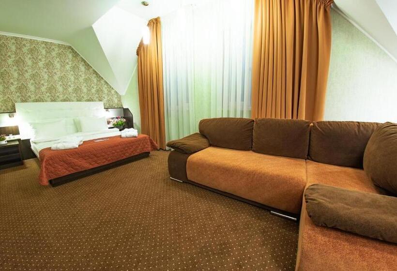 اتاق استاندارد چهار تخته, Kiev 365 Park