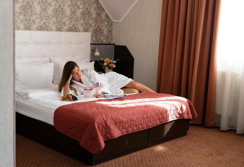 سوییت, Kiev 365 Park