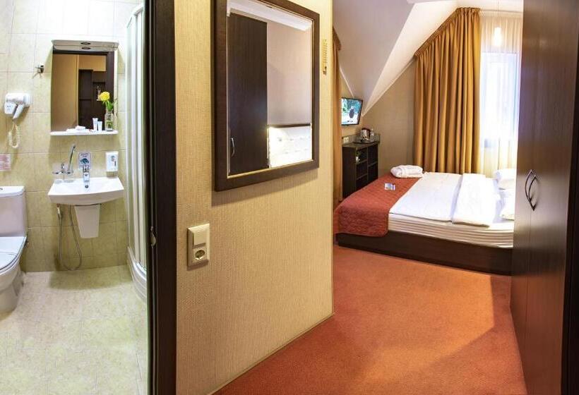 اتاق استاندارد یک نفره, Kiev 365 Park