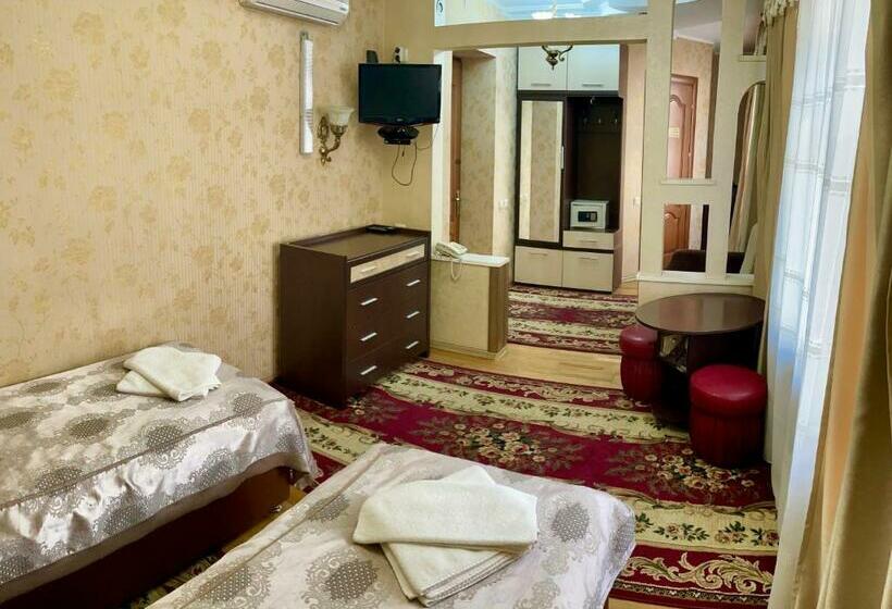 اتاق استاندارد, Near The Lake