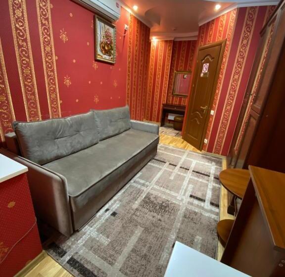 اتاق استاندارد, Near The Lake