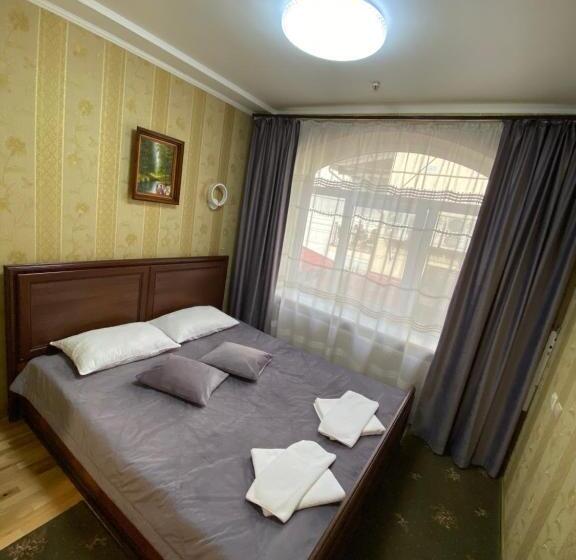 اتاق سوپریور, Near The Lake