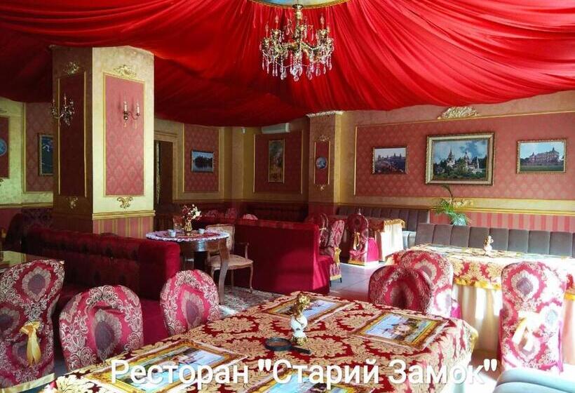 اتاق استاندارد چهار تخته, Old Castle