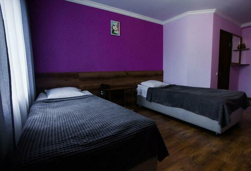 Quarto Estandar, Panska Hata