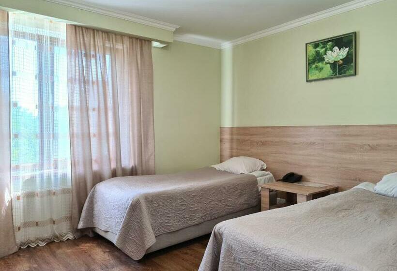 Quarto Estandar, Panska Hata