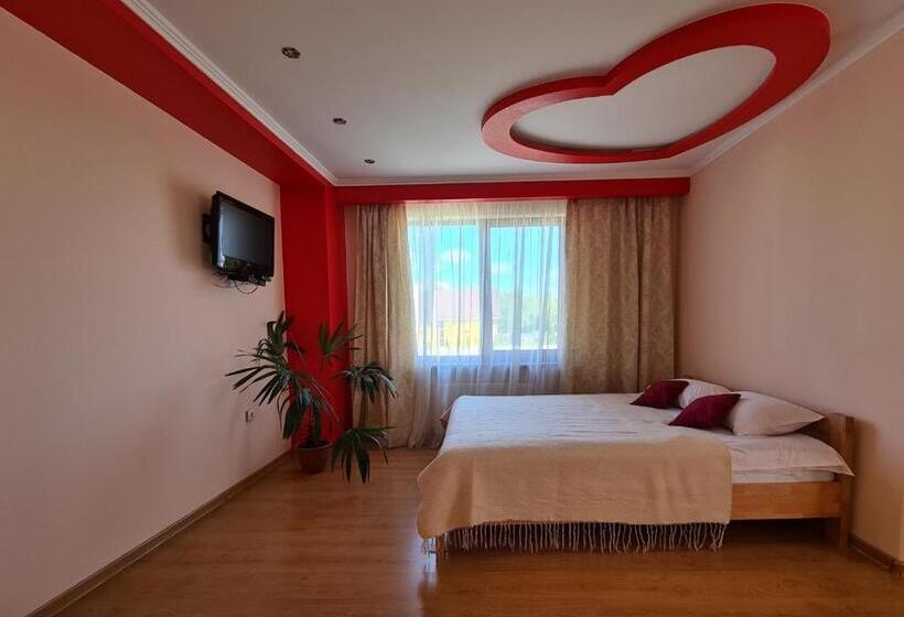 سوییت جونیور, Panska Hata