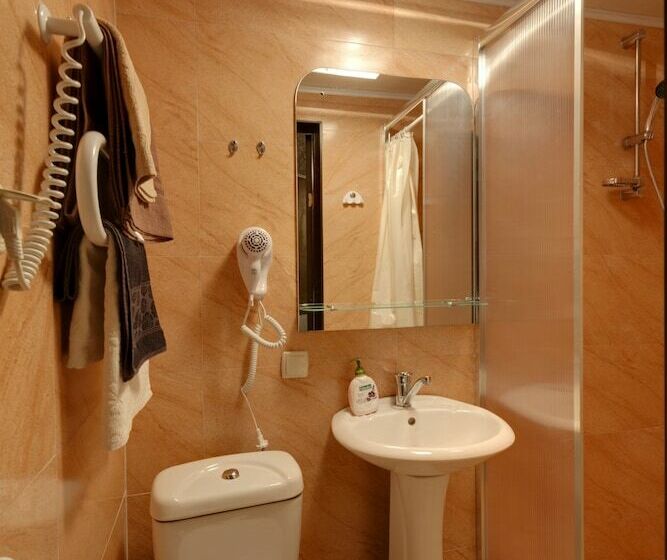 اتاق استاندارد یک نفره, Pokrovsky