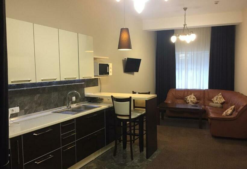 דירת חדר, Restaurant Complex Vensky