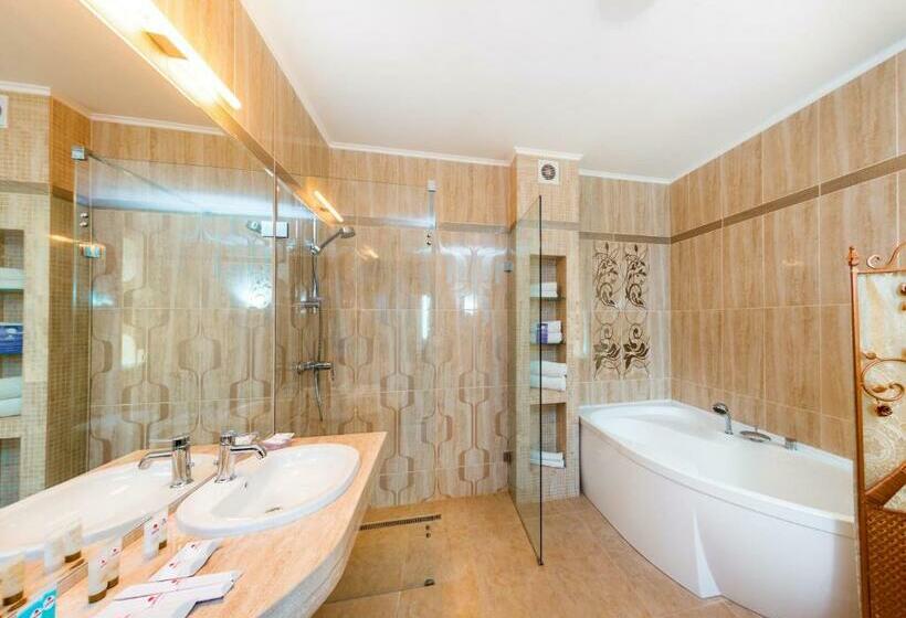 جناح كومفورت, Zagrava