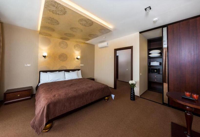 جناح كومفورت, Zagrava