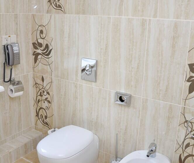 جناح كومفورت, Zagrava