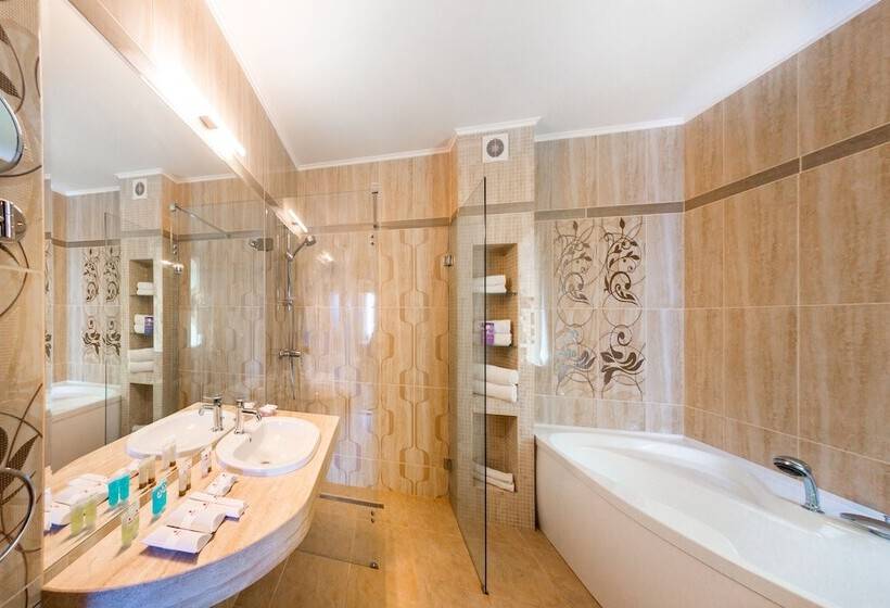 جناح كومفورت, Zagrava