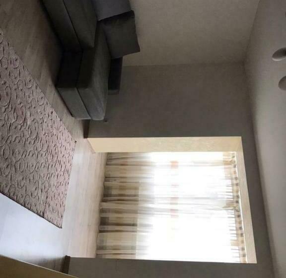 شقة غرفة واحدة, Motel