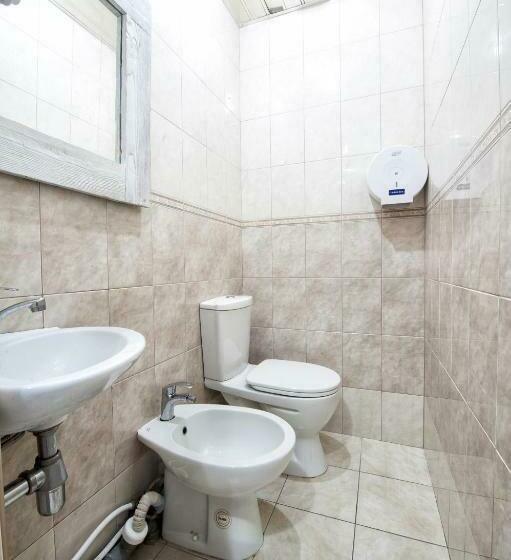 تختخواب در اتاق مشترک, Pallet Hostel