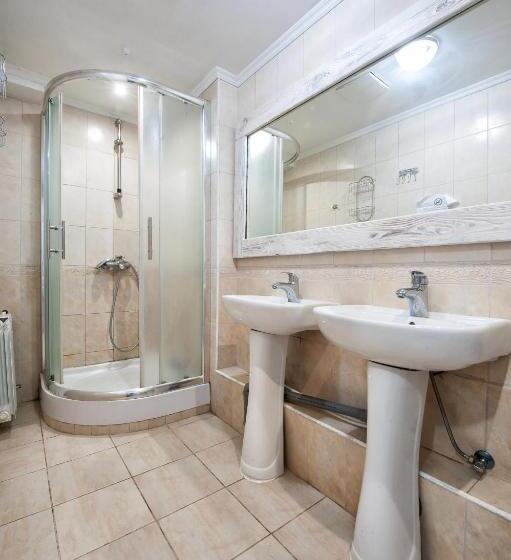 اتاق استاندارد, Pallet Hostel