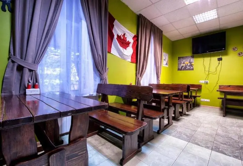 اتاق استاندارد, Pallet Hostel