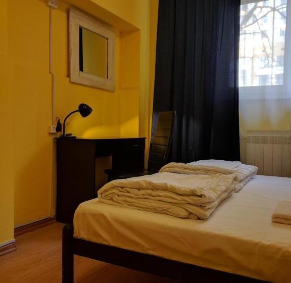 اتاق استاندارد, Pallet Hostel