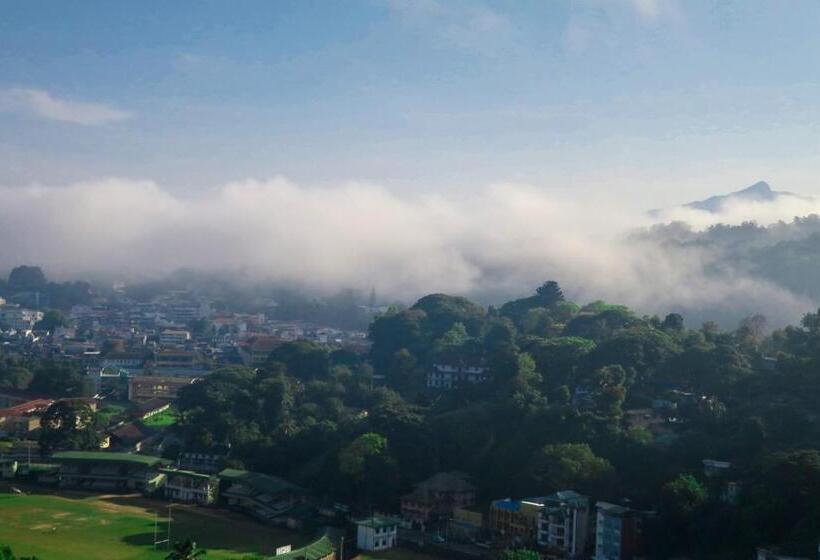 스탠다드 트리플 발코니 룸, Mount Palace