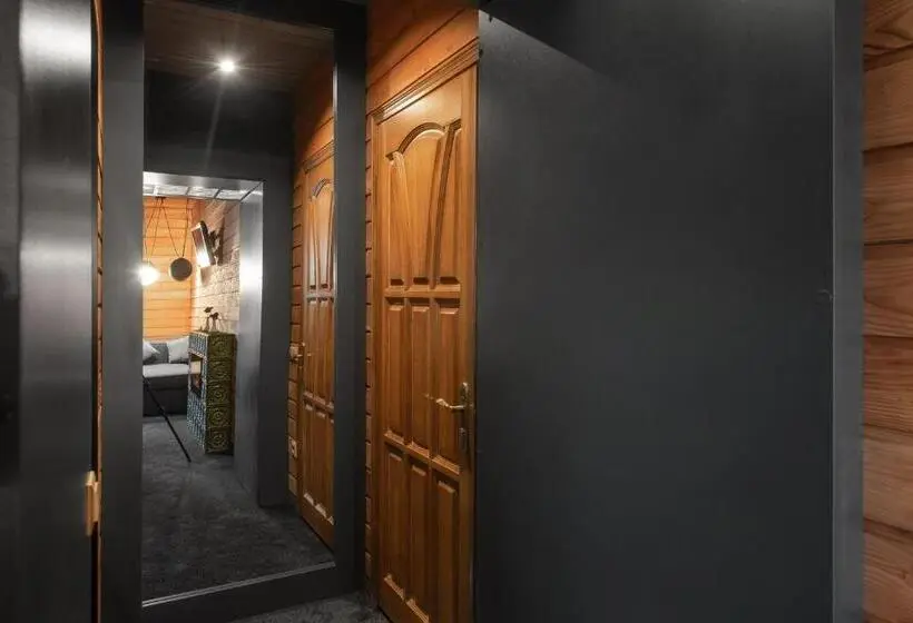 اتاق استاندارد سه تخته با بالکن, Stara Pravda Hotel   Vykrutasy