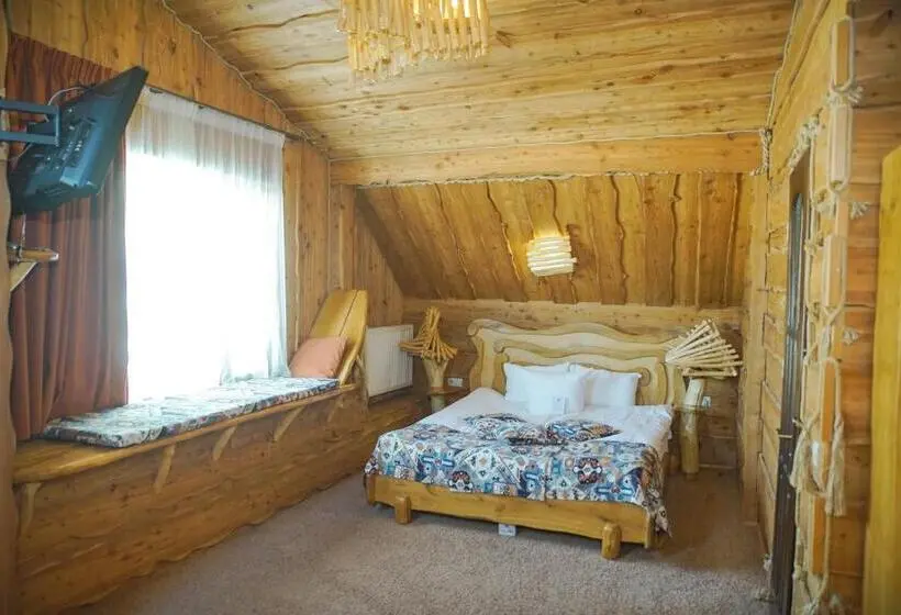 اتاق سوپریور سه تخته, Stara Pravda Hotel   Vykrutasy