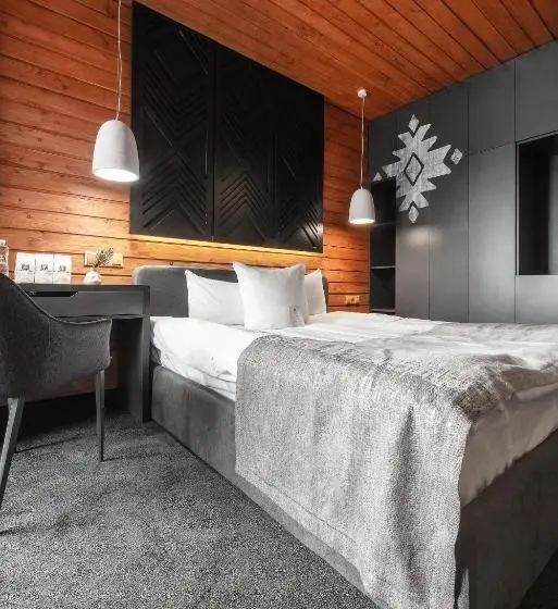 اتاق استاندارد سه تخته با بالکن, Stara Pravda Hotel   Vykrutasy