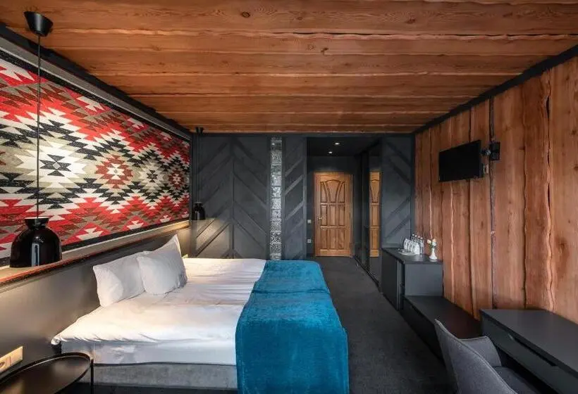 اتاق سوپریور سه تخته, Stara Pravda Hotel   Vykrutasy