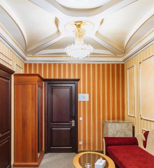 سوییت جونیور, Viktoriya Family Hotel Restaurant Complex