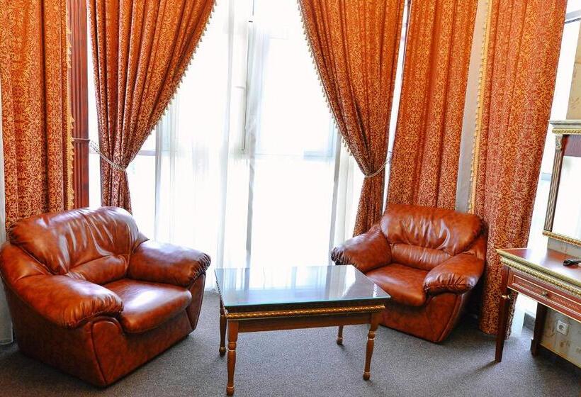 اتاق لوکس, Viktoriya Family Hotel Restaurant Complex