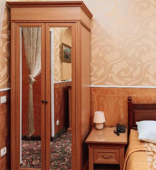 سوییت جونیور, Viktoriya Family Hotel Restaurant Complex