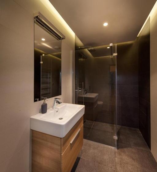 شقة غرفة واحدة, & Hostel Letov