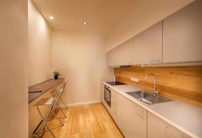 شقة غرفة واحدة, & Hostel Letov