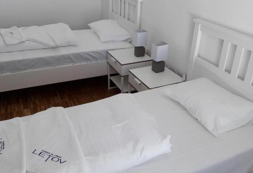 غرفة ديلوكس, & Hostel Letov