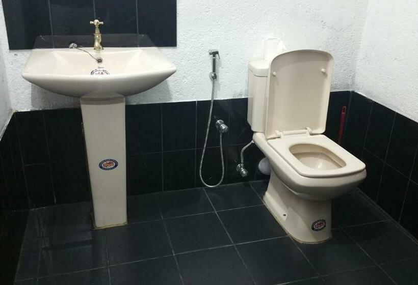 غرفة قياسية حمام مشترك, Hitchhike Backpackers