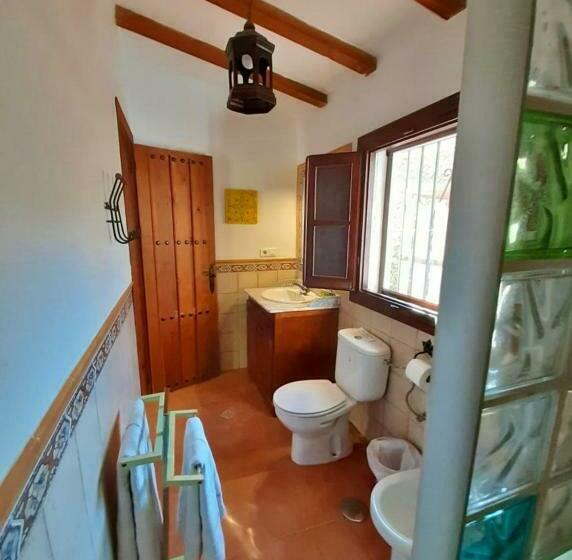 スタンダードルーム, Escuela La Crujía