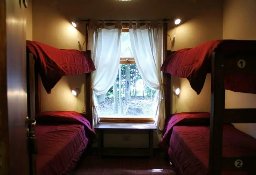 تختخواب در اتاق مشترک, Hostel La Angostura