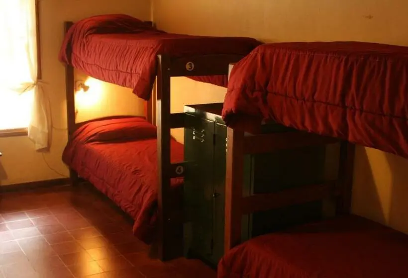 تختخواب در اتاق مشترک, Hostel La Angostura