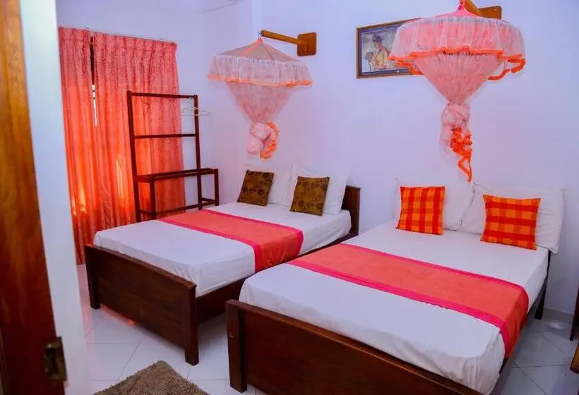 ガーデンビューデラックスルーム, Canal Side Guest House Polonnaruwa