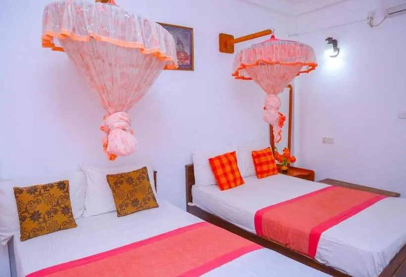 スタンダードルーム, Canal Side Guest House Polonnaruwa