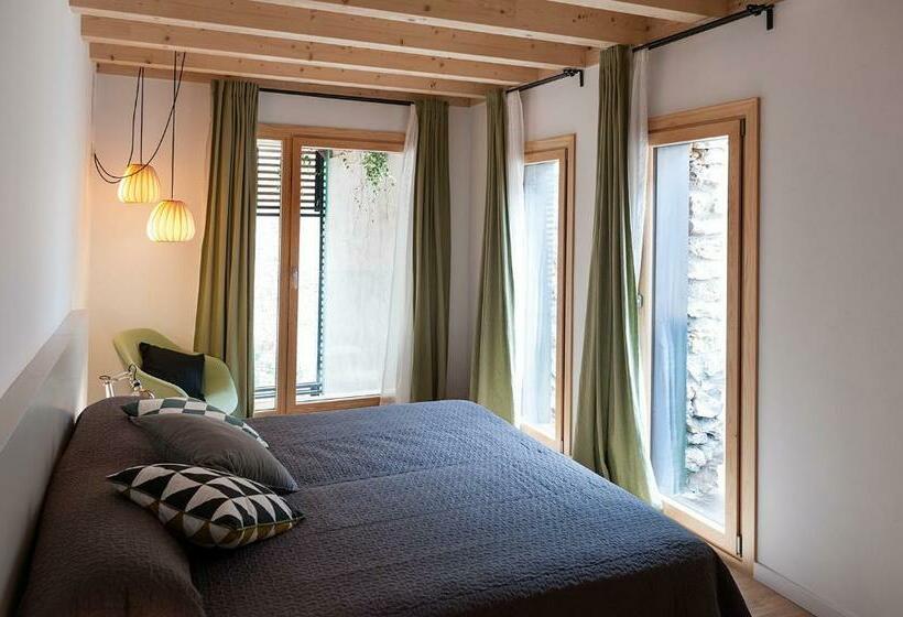 标准间, Casa Del Castell