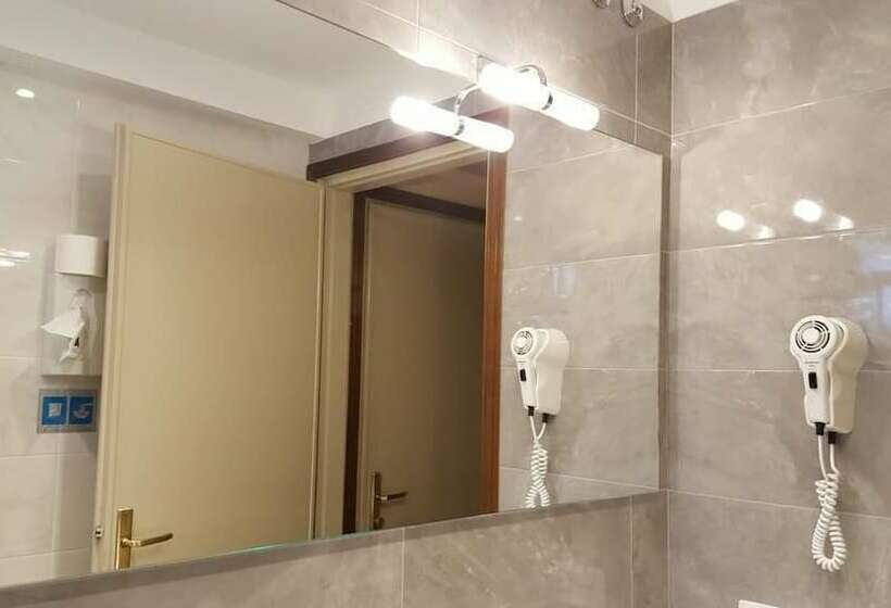 带阳台的标准单人间, Garden