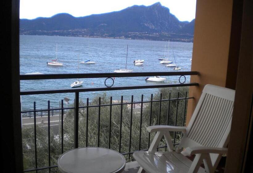 标准间带湖景, Garden