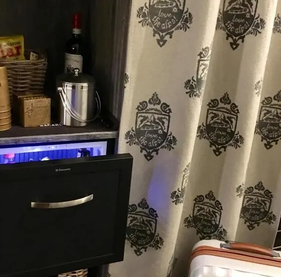 Perhesviitti, Mezzo