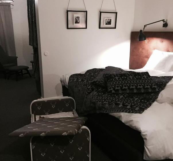 Family Suite, Mezzo